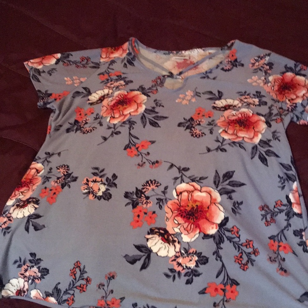 Day trip blue floral top